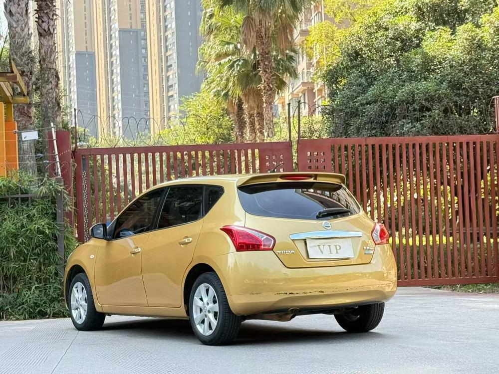 Nissan Tiida