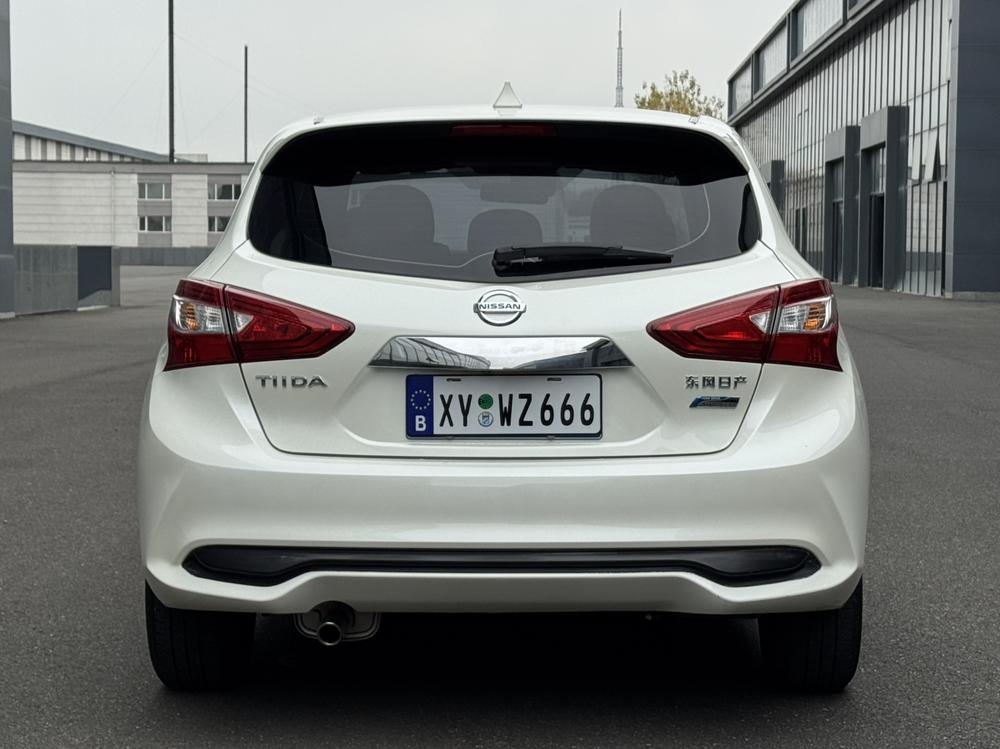 Nissan Tiida