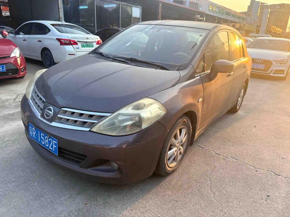 Nissan Tiida