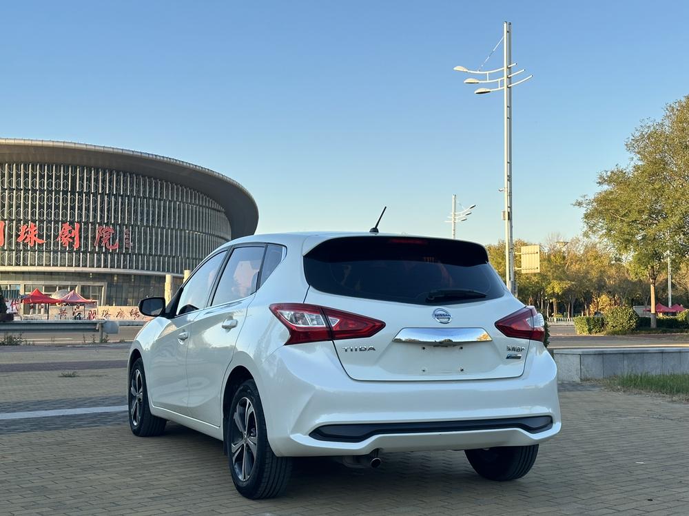 Nissan Tiida