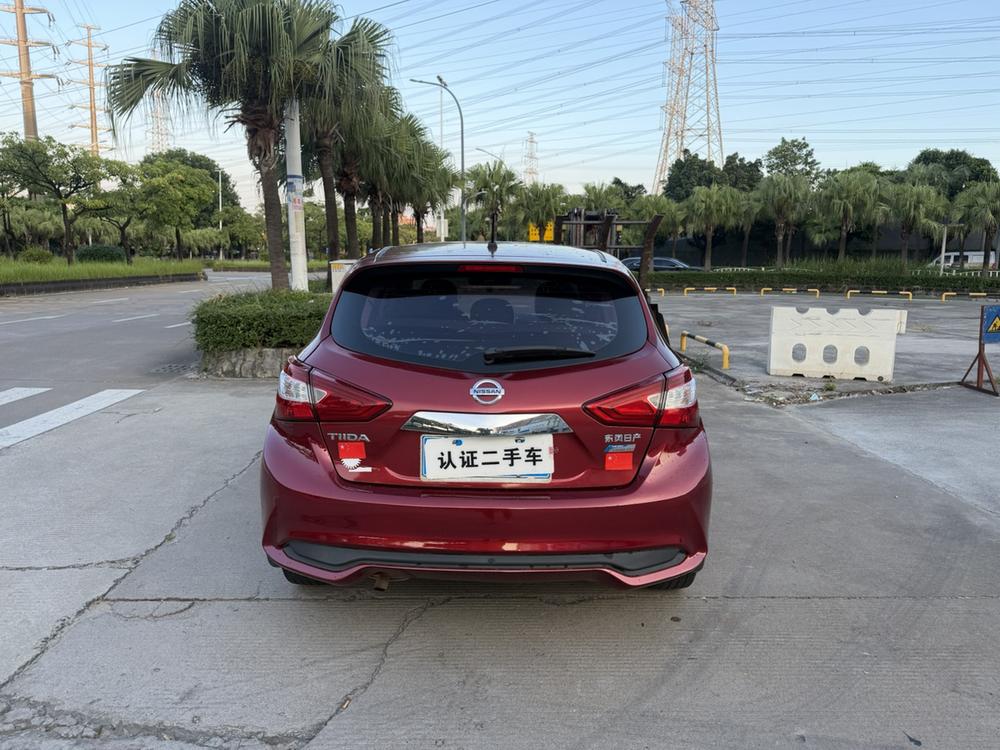 Nissan Tiida