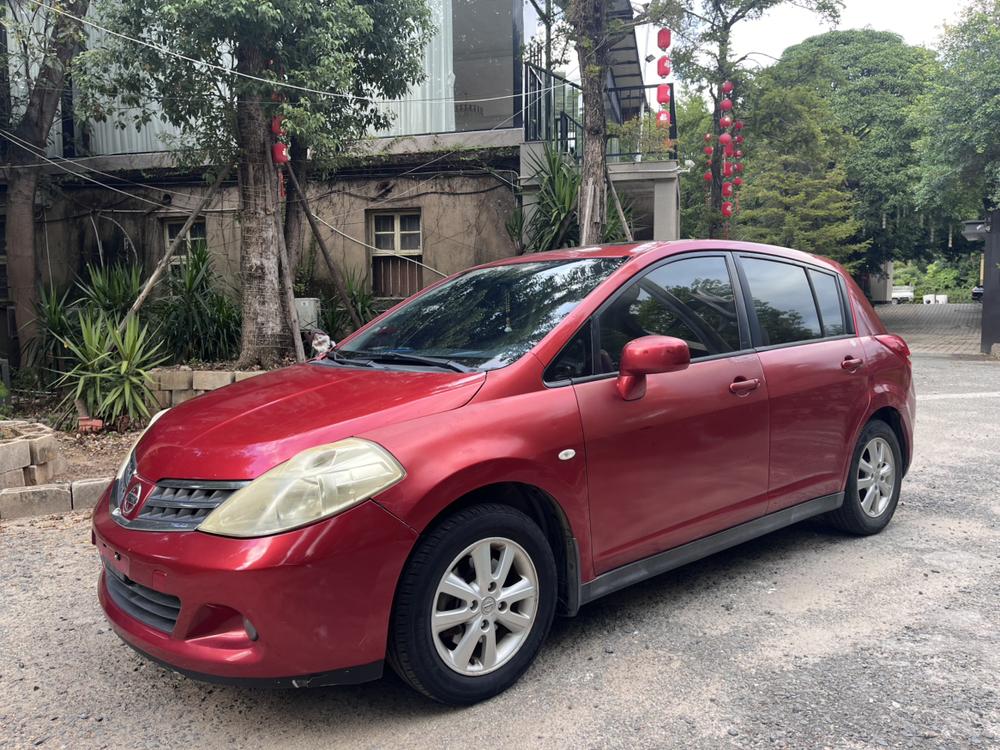 Nissan Tiida