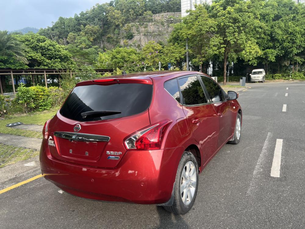 Nissan Tiida