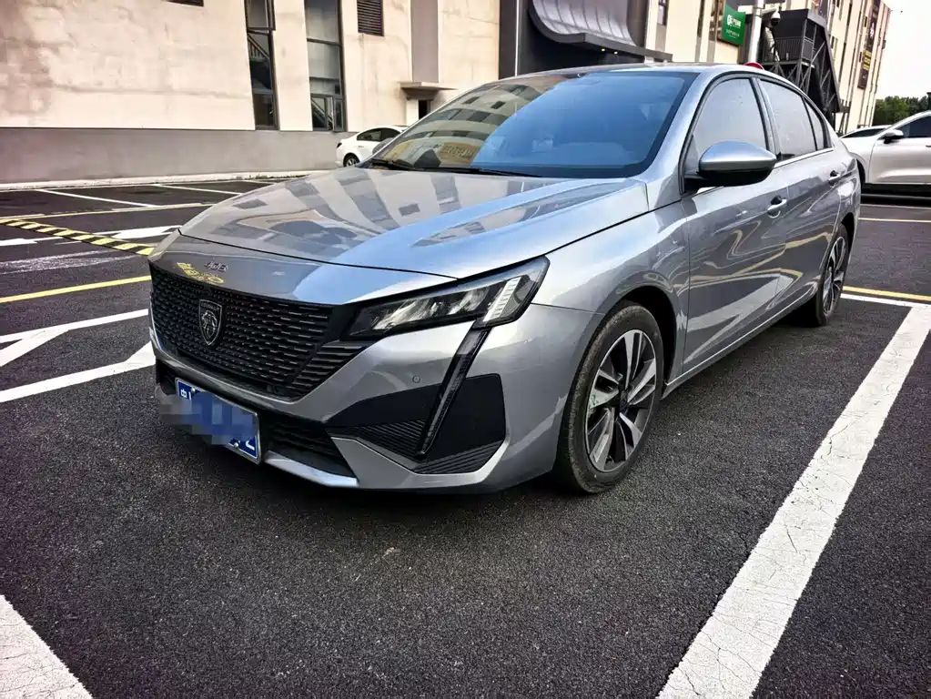 Peugeot 408
