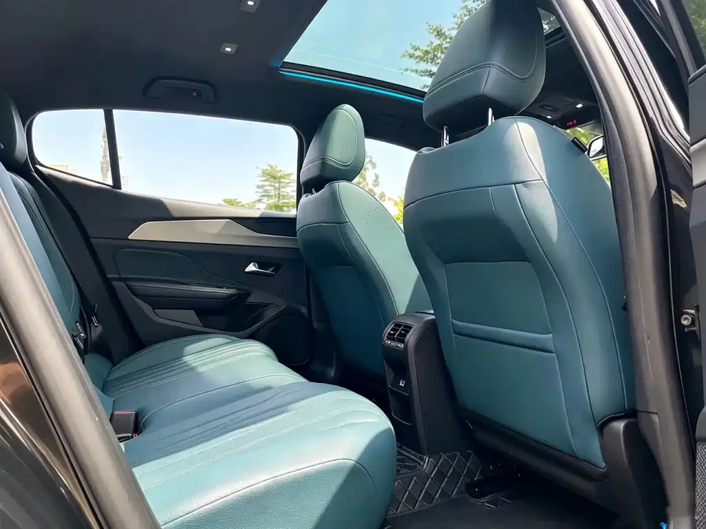 Peugeot 408X