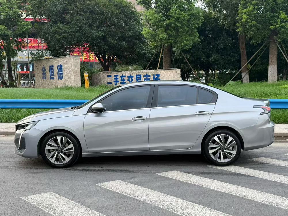 Peugeot Peugeot 408