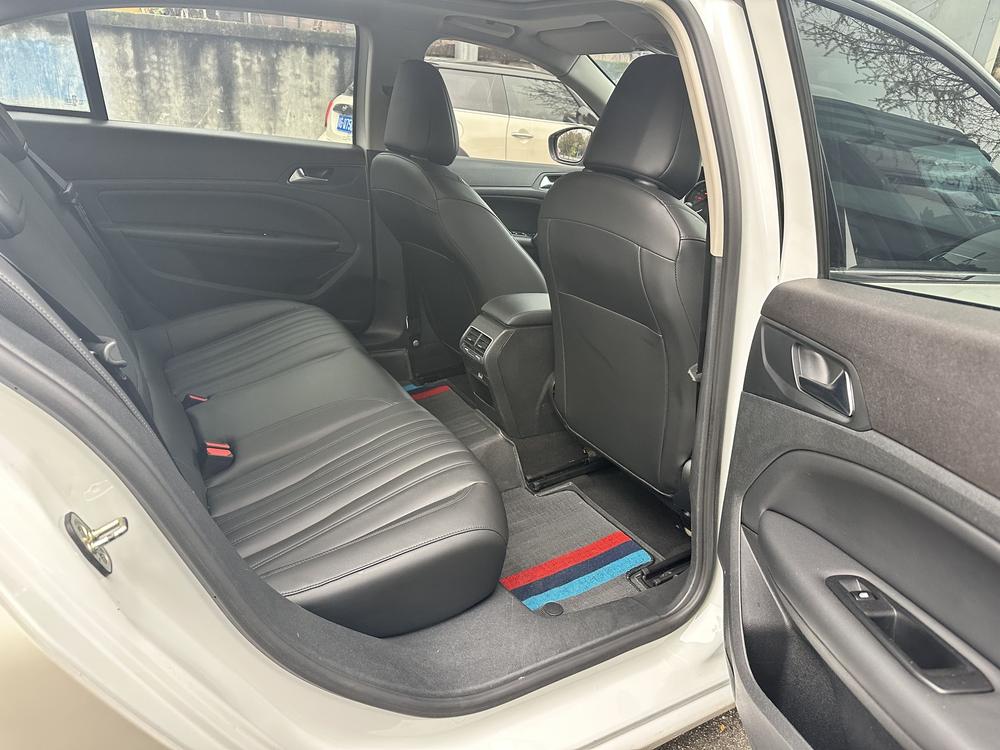 Peugeot Peugeot 408
