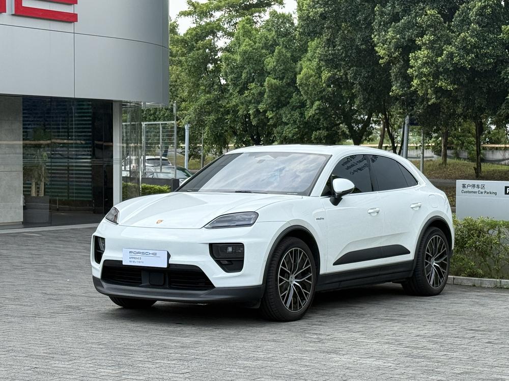 Porsche Macan EV