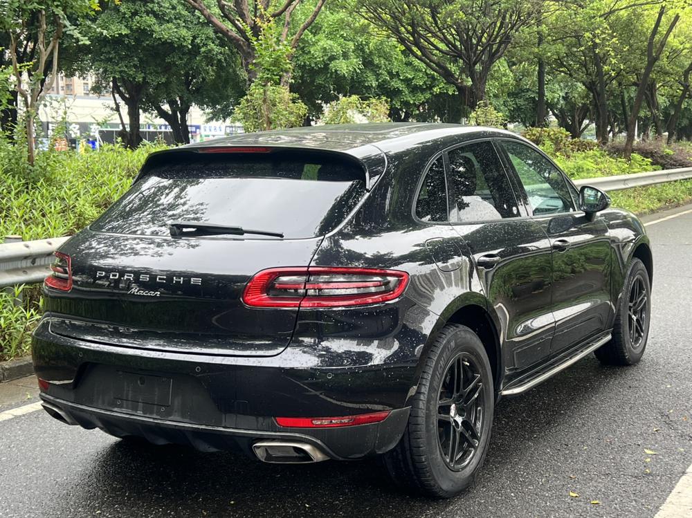 Porsche Macan