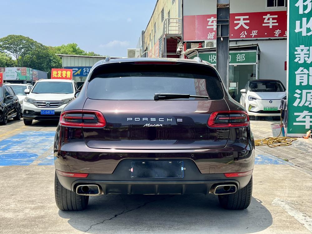 Porsche Macan