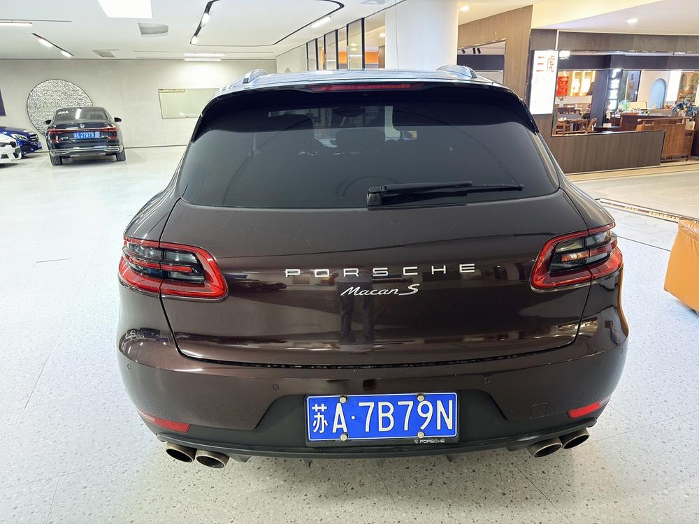Porsche Macan