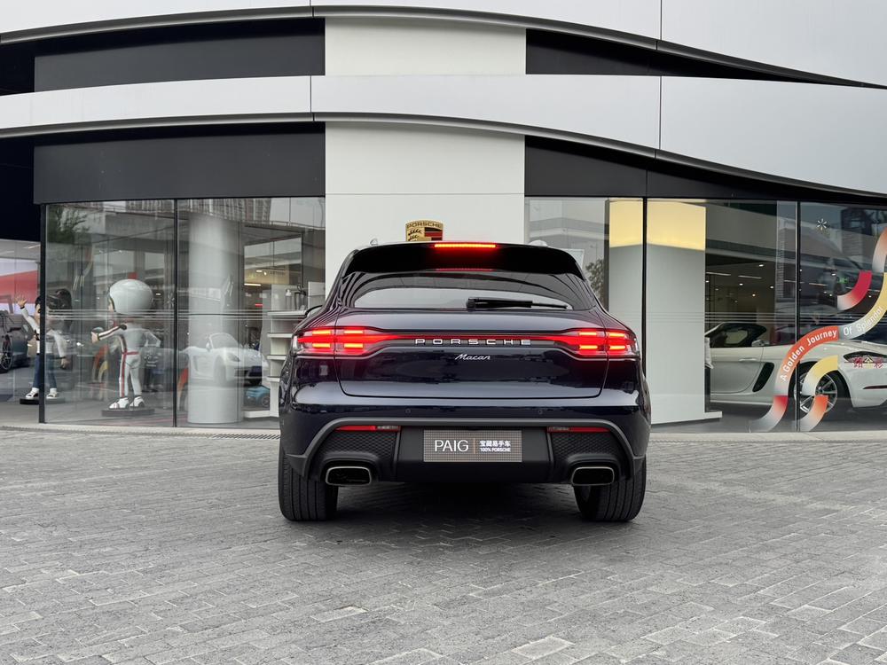 Porsche Macan