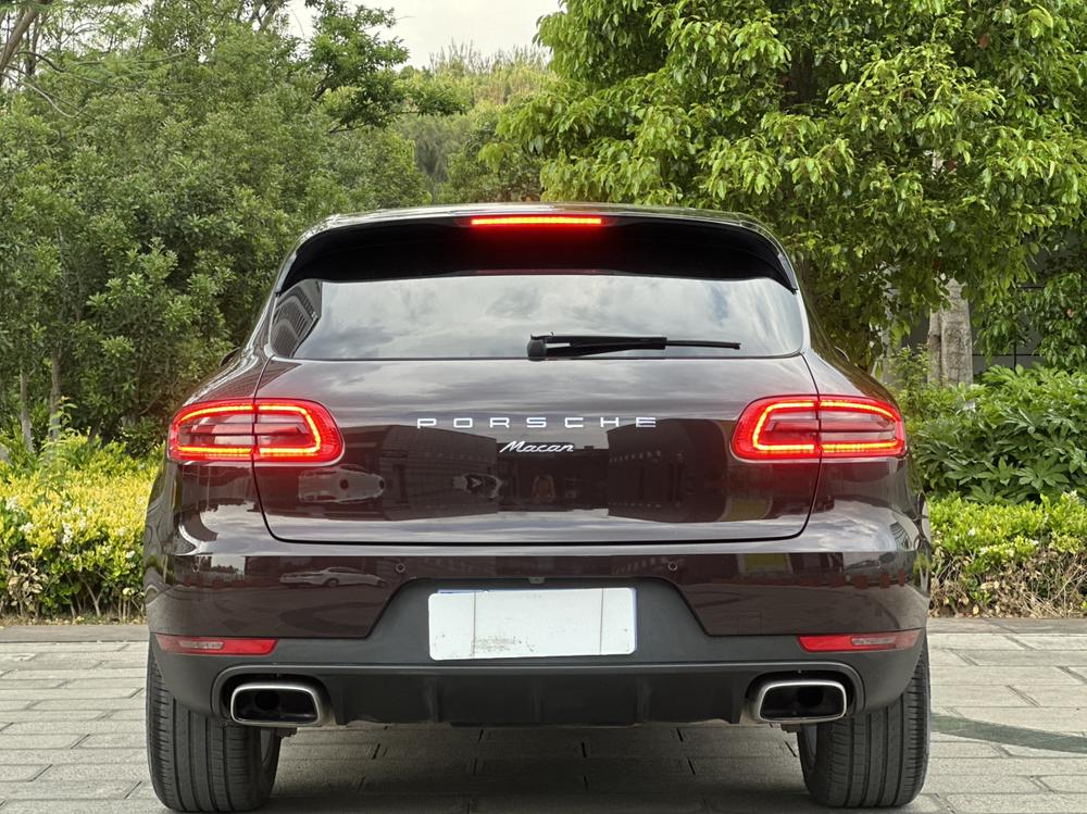 Porsche Macan