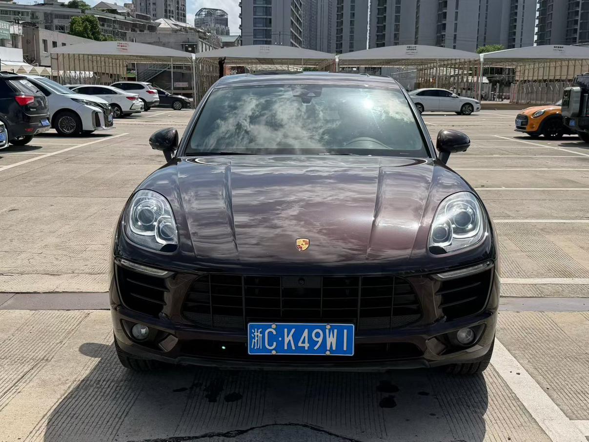 Porsche Macan
