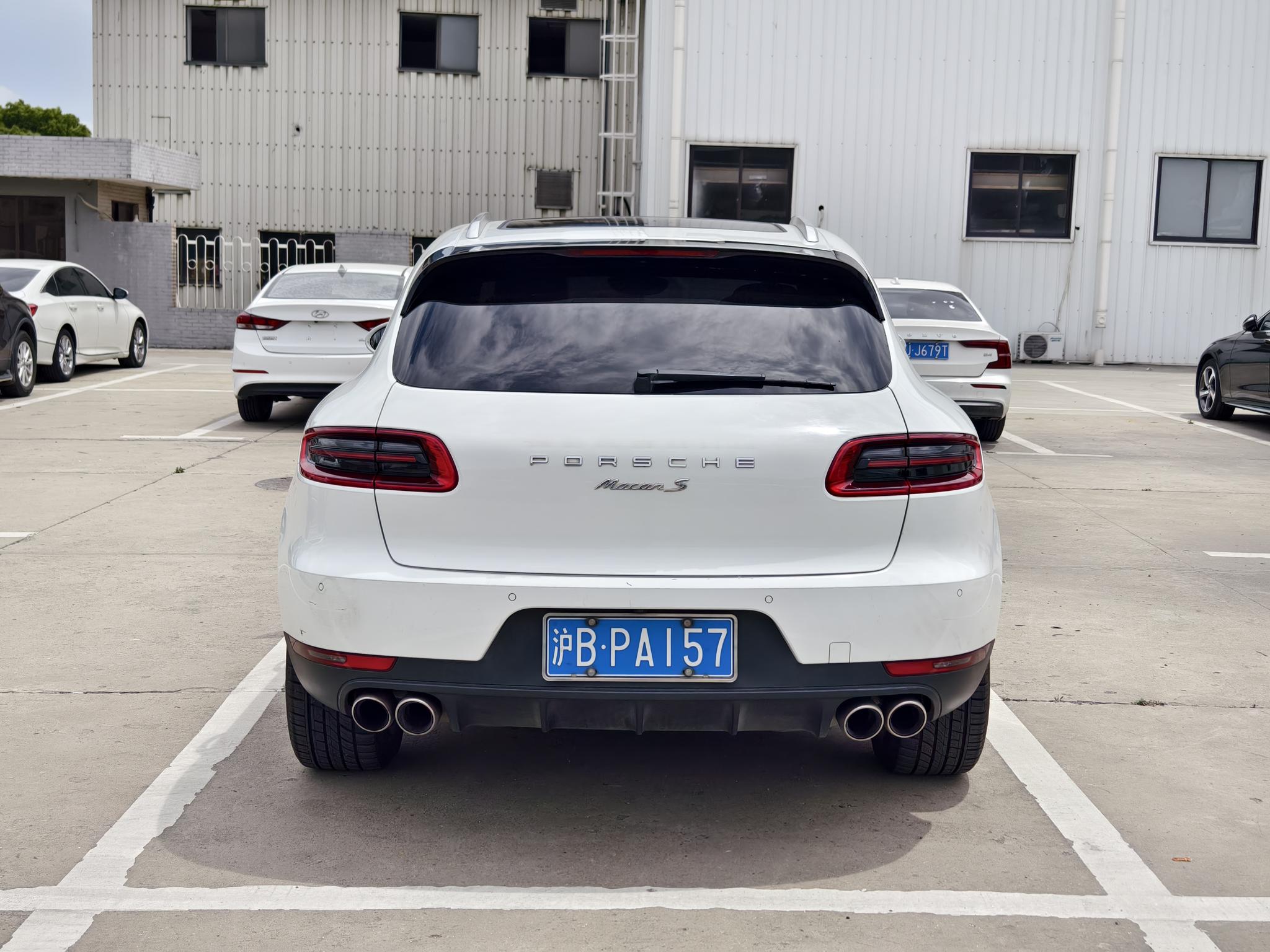 Porsche Macan