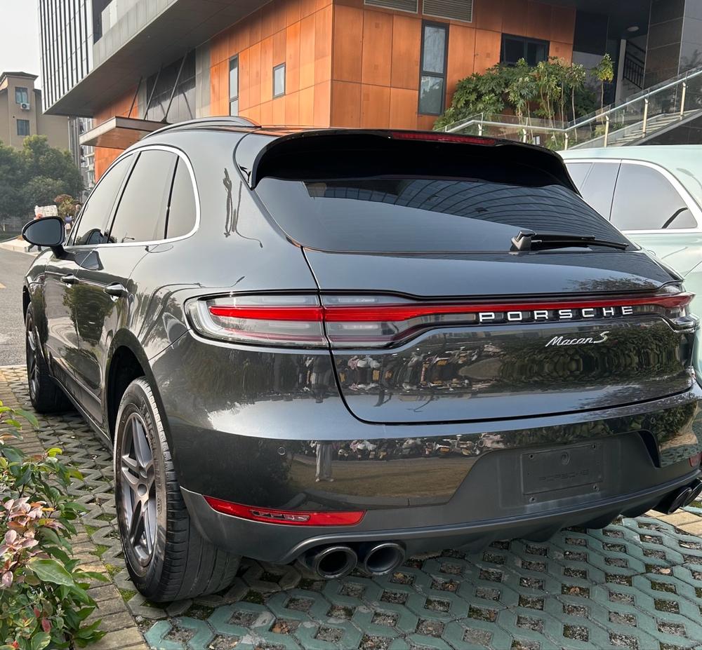 Porsche Macan