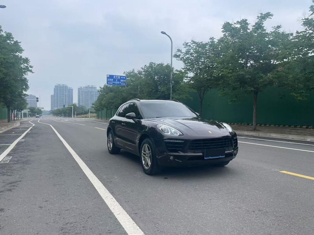 Porsche Macan