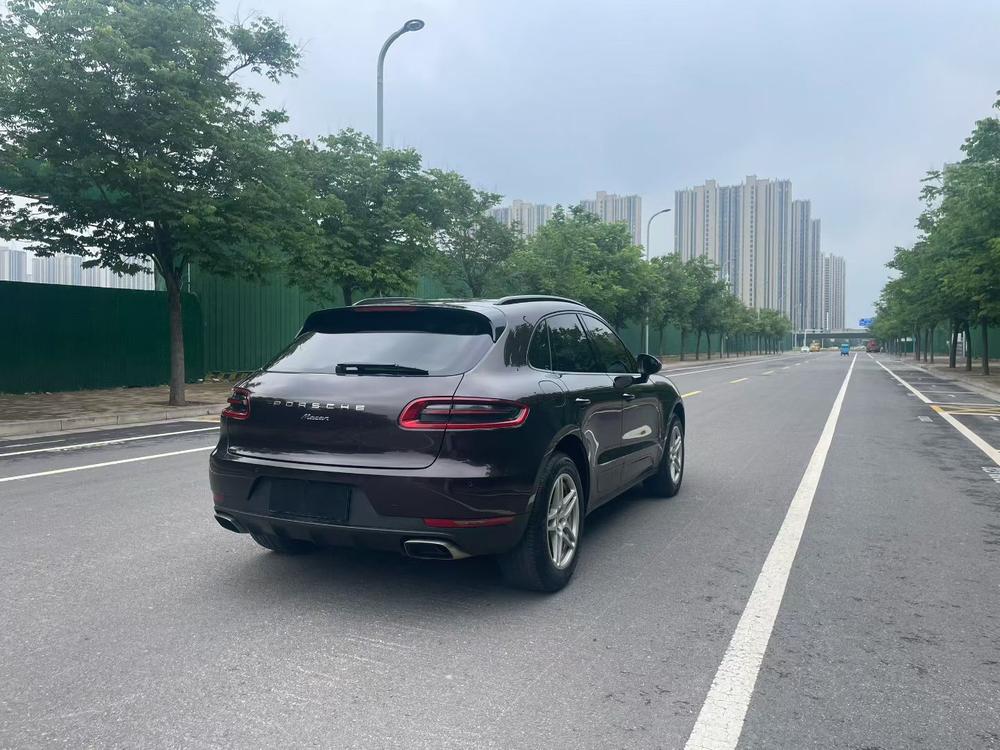 Porsche Macan