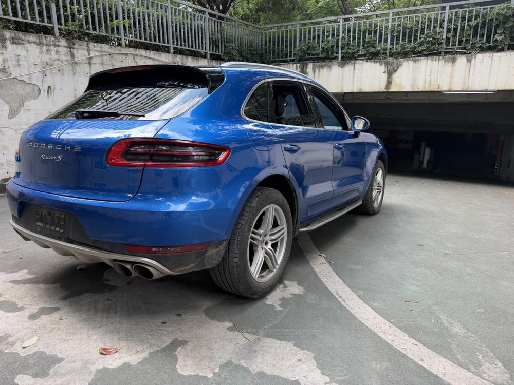 Porsche Macan