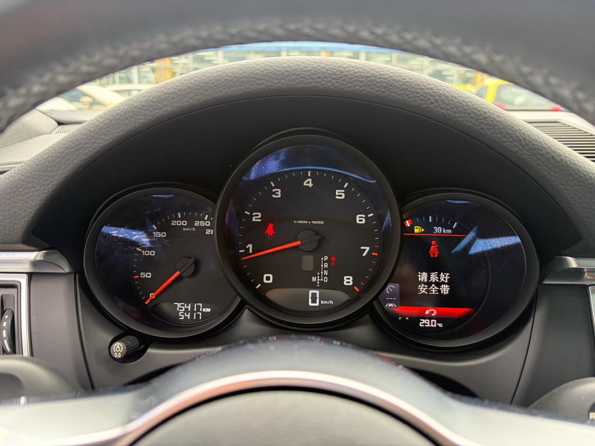 Porsche Macan