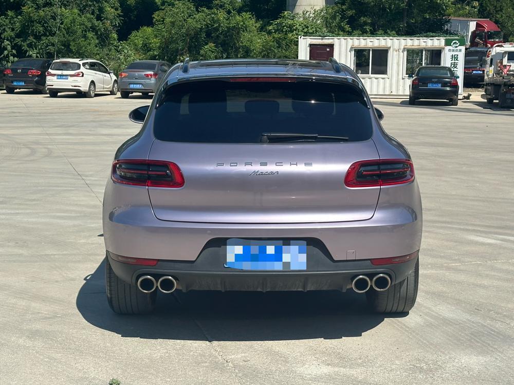 Porsche Macan