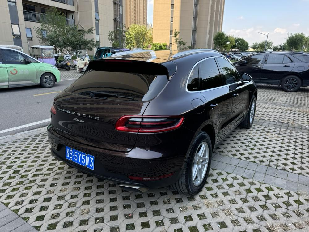 Porsche Macan