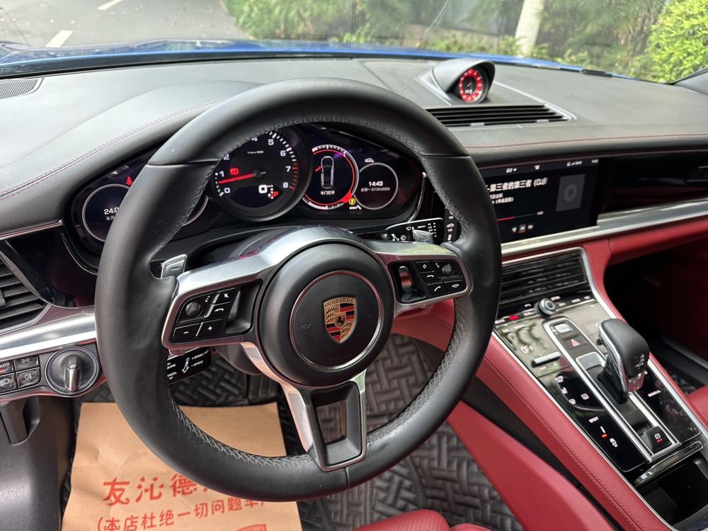 Porsche Panamera