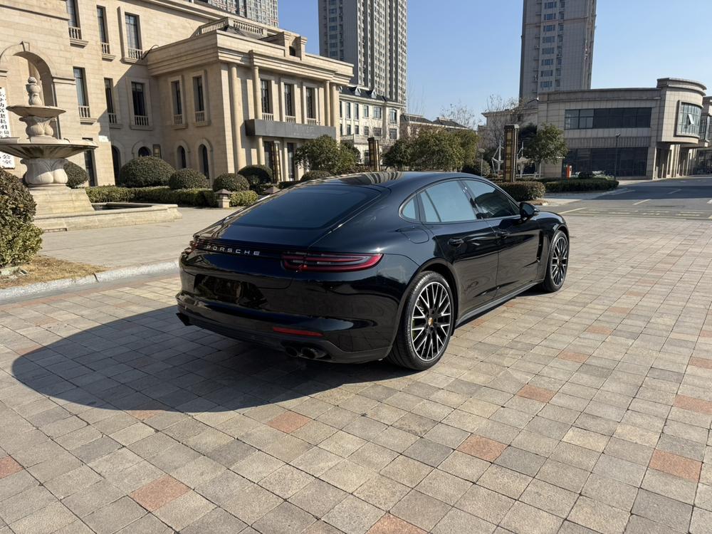 Porsche Panamera