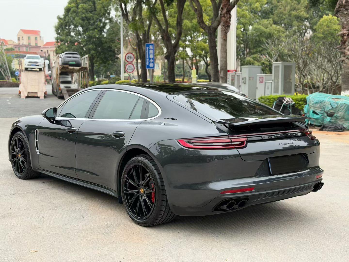 Porsche Panamera