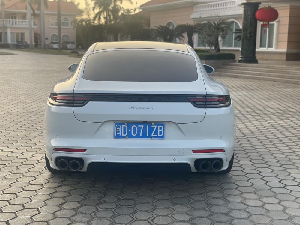 Porsche Panamera