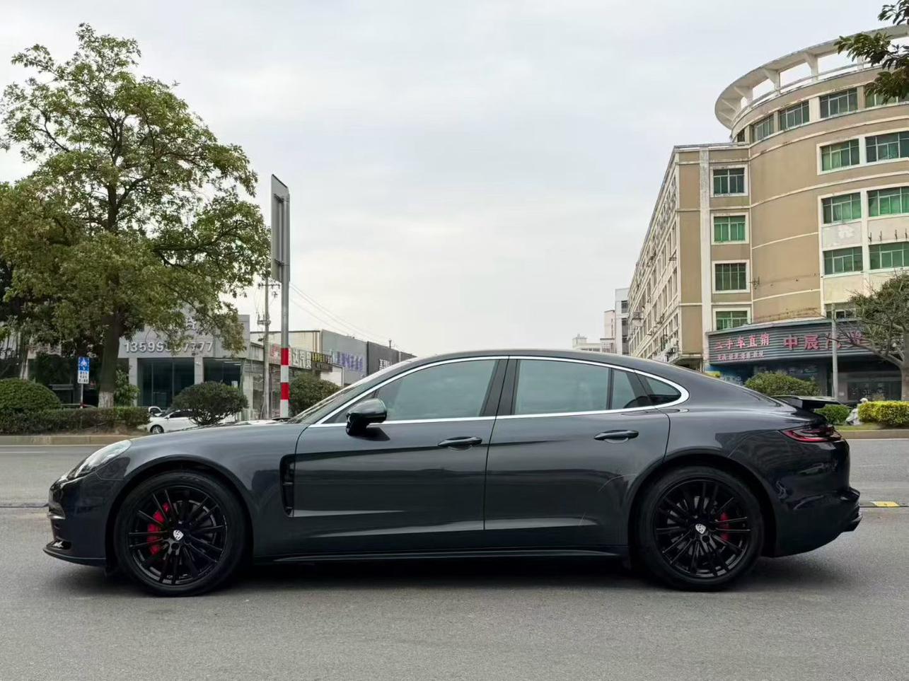 Porsche Panamera