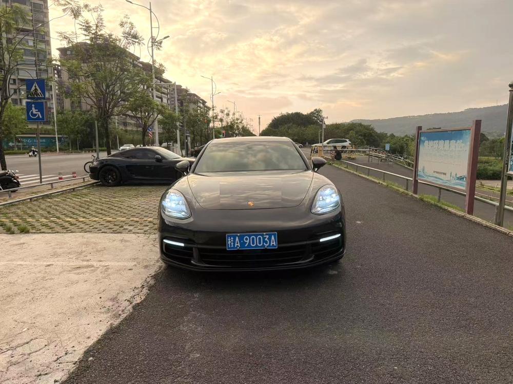 Porsche Panamera