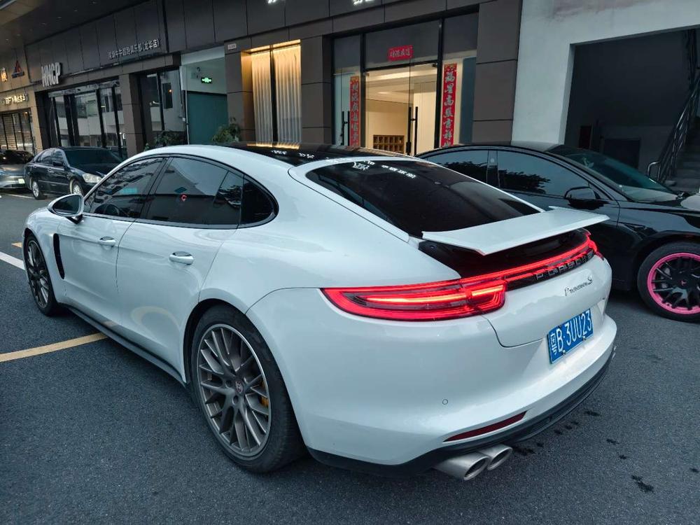 Porsche Panamera