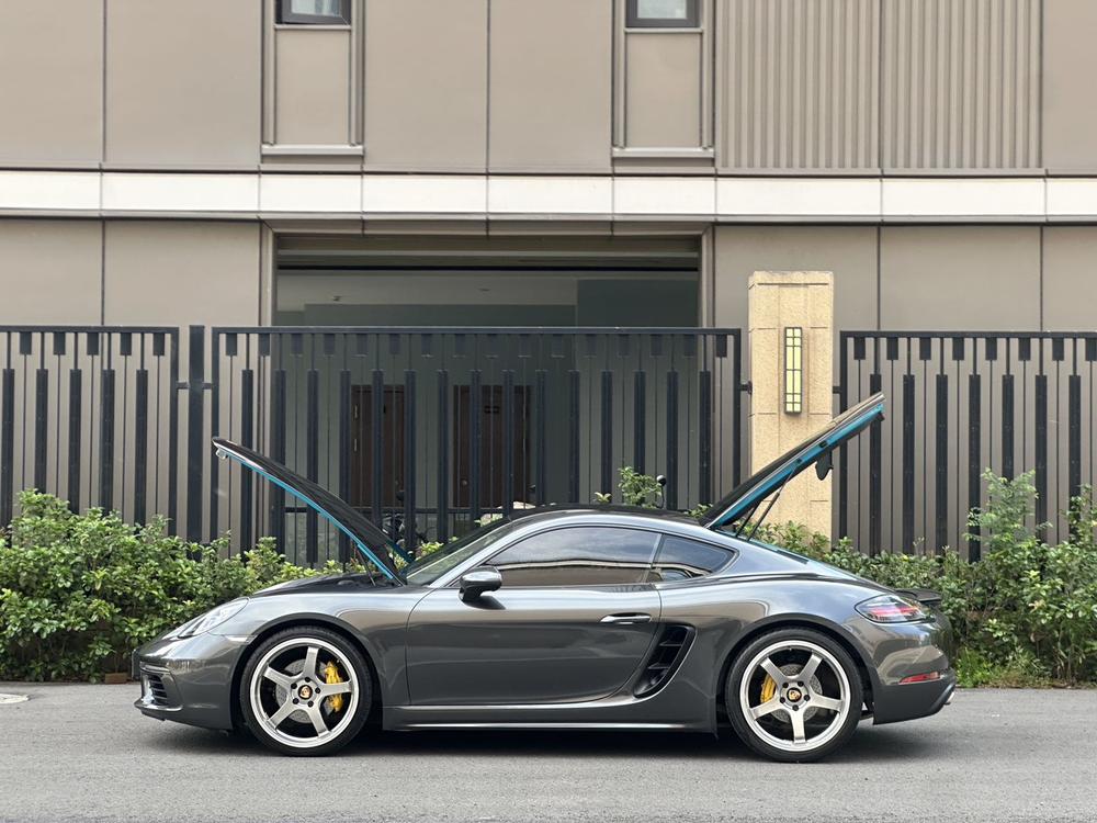 Porsche Porsche 718