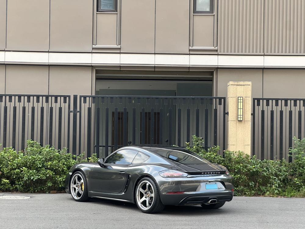 Porsche Porsche 718