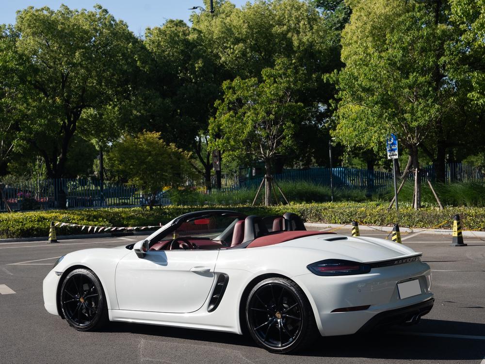 Porsche Porsche 718