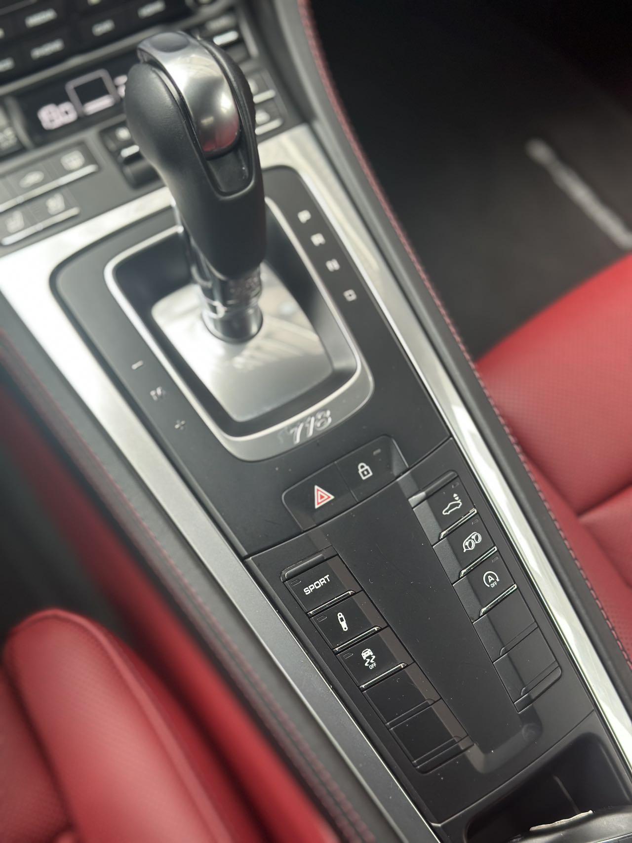 Porsche Porsche 718