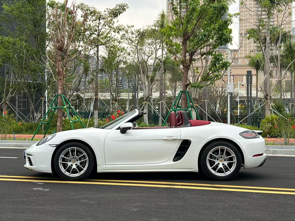 Porsche Porsche 718