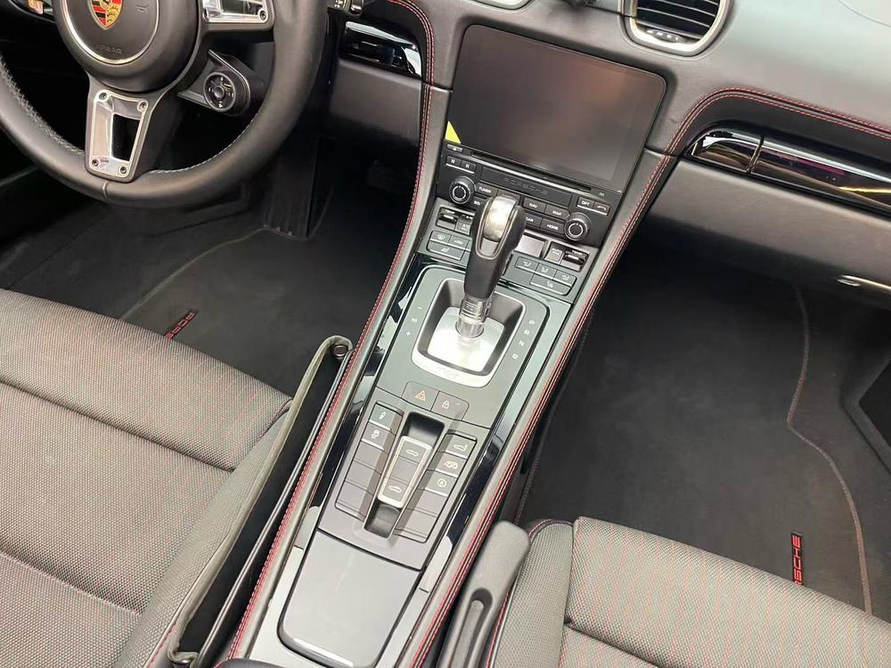 Porsche Porsche 718