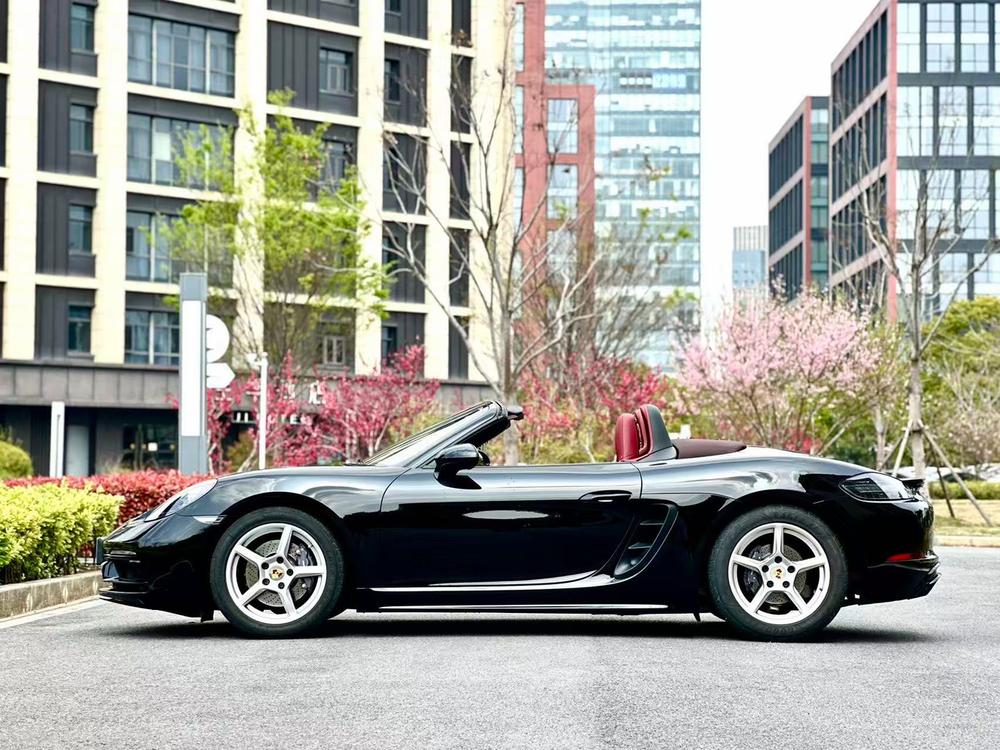 Porsche Porsche 718
