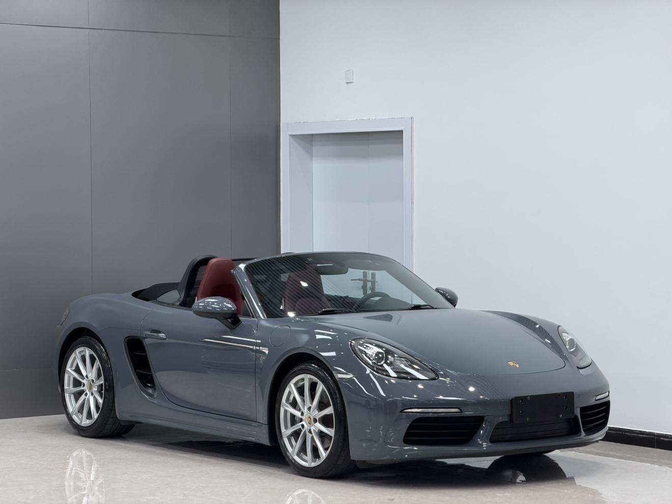Porsche Porsche 718