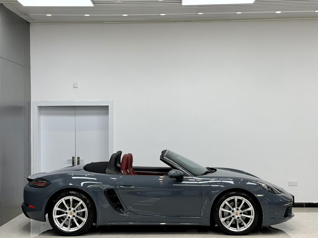 Porsche Porsche 718