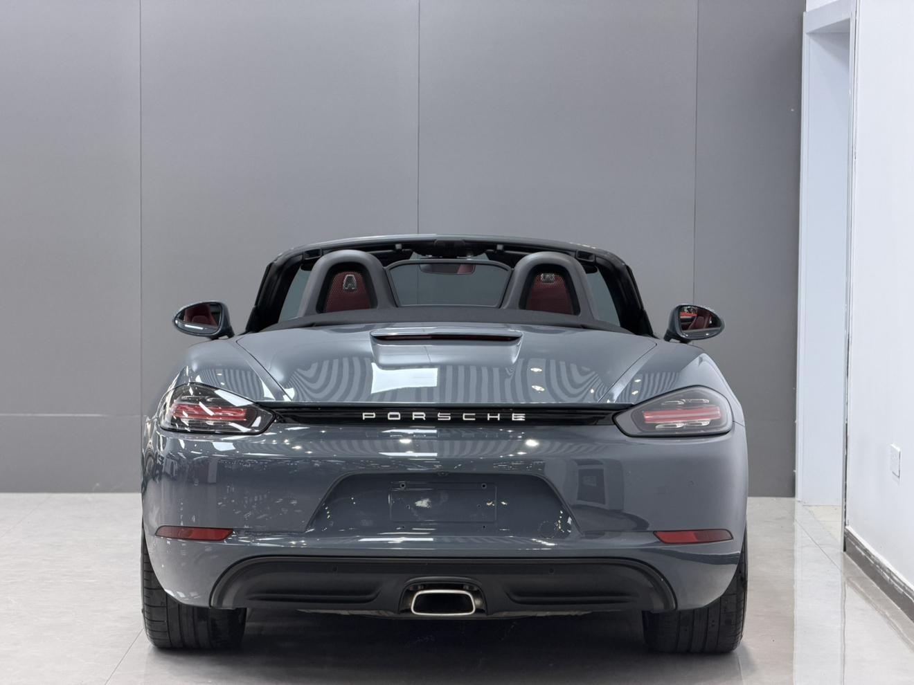 Porsche Porsche 718