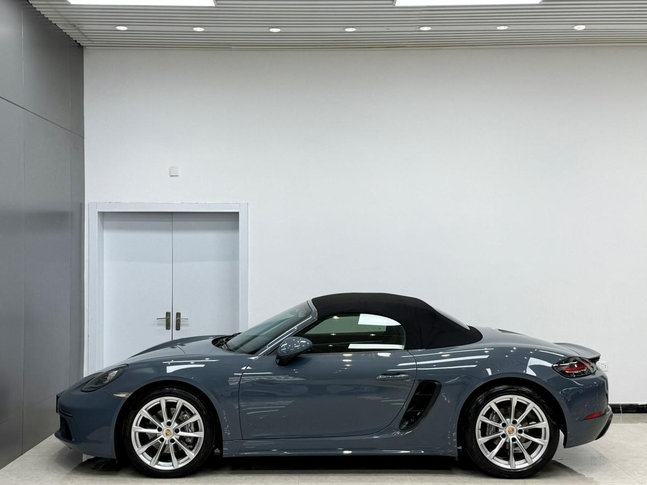 Porsche Porsche 718