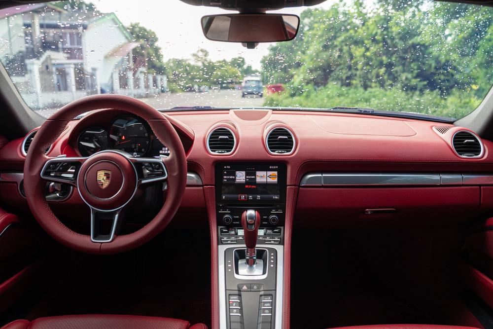 Porsche Porsche 718