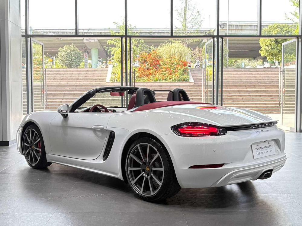 Porsche Porsche 718