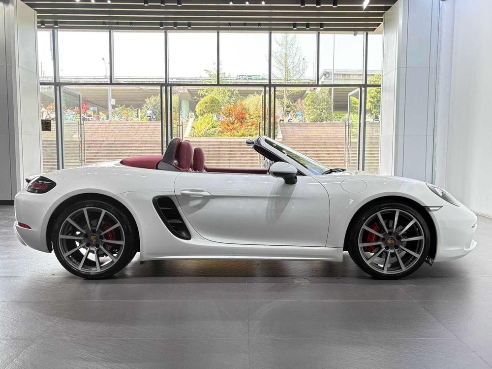 Porsche Porsche 718