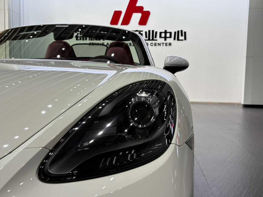 Porsche Porsche 718