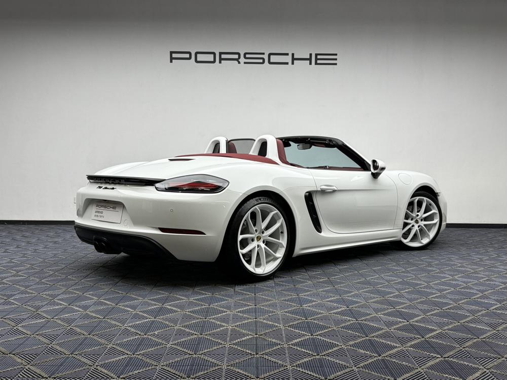 Porsche Porsche 718