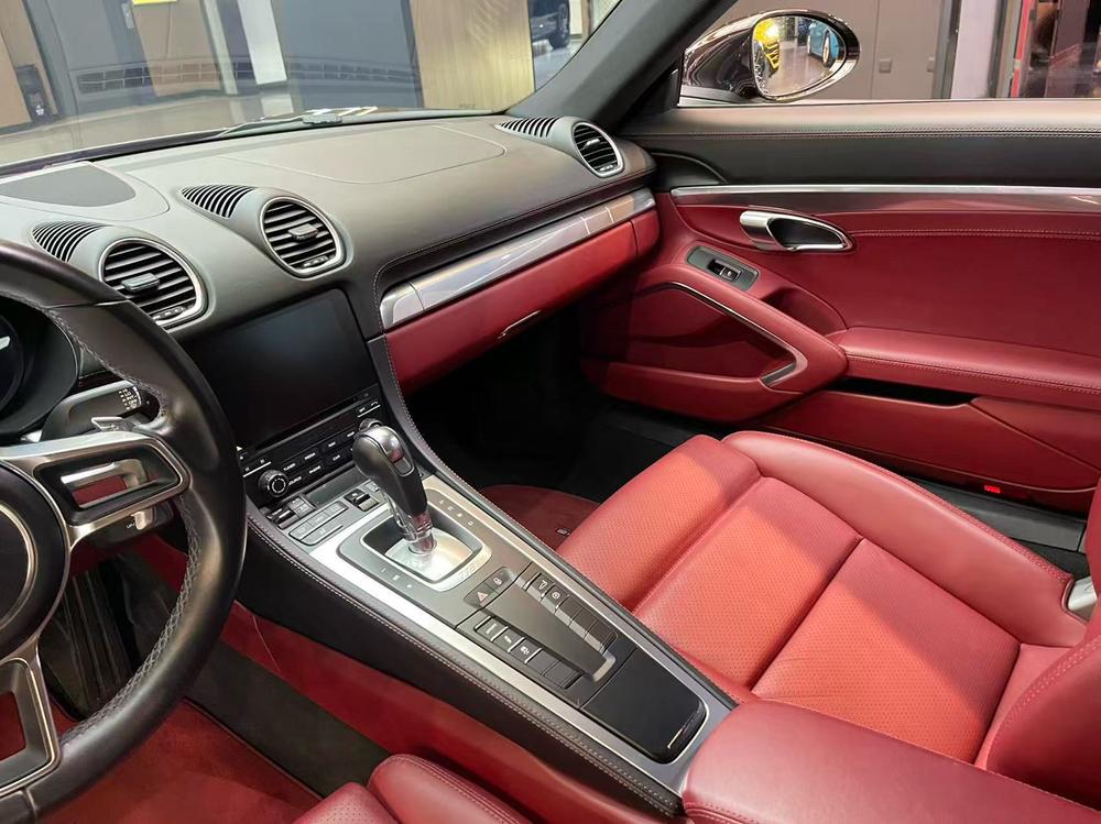Porsche Porsche 718